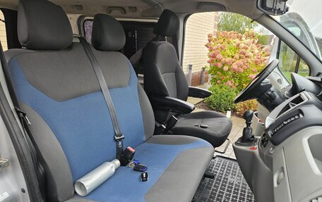 Renault Trafic, 2010 год, 1 800 000 рублей, 20 фотография