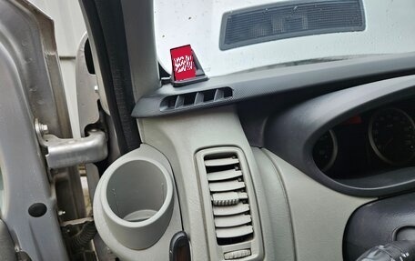 Renault Trafic, 2010 год, 1 800 000 рублей, 27 фотография