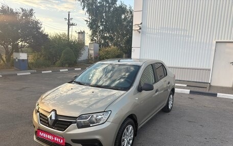 Renault Logan II, 2018 год, 700 000 рублей, 1 фотография