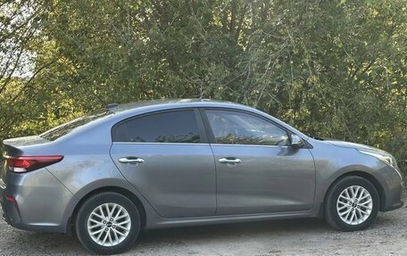 KIA Rio IV, 2017 год, 1 375 000 рублей, 2 фотография