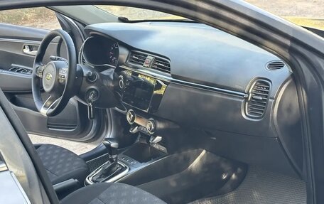 KIA Rio IV, 2017 год, 1 375 000 рублей, 12 фотография