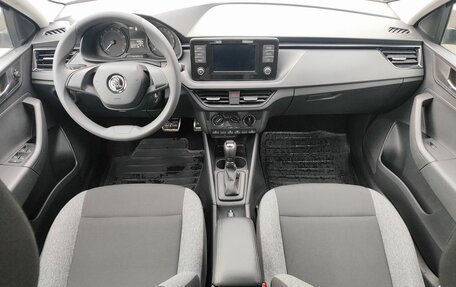 Skoda Rapid II, 2022 год, 2 059 000 рублей, 10 фотография