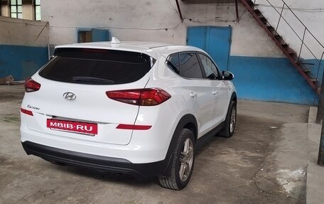Hyundai Tucson III, 2019 год, 1 950 000 рублей, 2 фотография