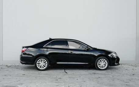 Toyota Camry, 2017 год, 2 390 000 рублей, 5 фотография