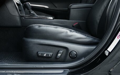 Toyota Camry, 2017 год, 2 390 000 рублей, 17 фотография