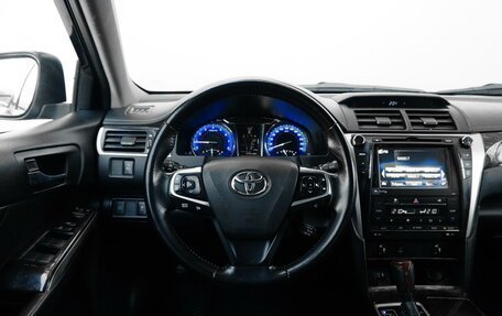 Toyota Camry, 2017 год, 2 390 000 рублей, 20 фотография
