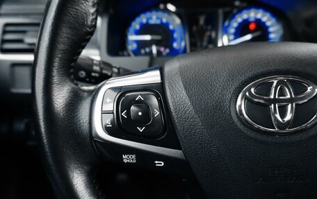 Toyota Camry, 2017 год, 2 390 000 рублей, 28 фотография