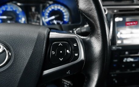 Toyota Camry, 2017 год, 2 390 000 рублей, 29 фотография