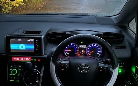 Toyota Wish II, 2017 год, 1 900 000 рублей, 4 фотография