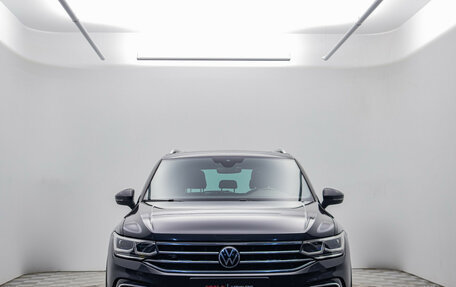 Volkswagen Tiguan II, 2021 год, 2 947 000 рублей, 2 фотография