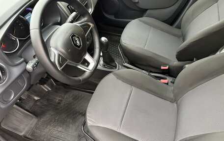 Renault Logan II, 2018 год, 700 000 рублей, 6 фотография