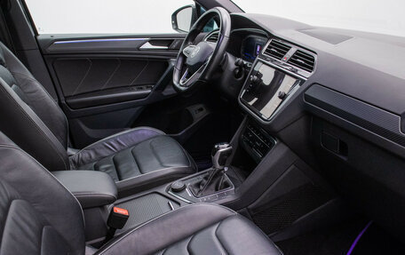 Volkswagen Tiguan II, 2021 год, 2 947 000 рублей, 9 фотография