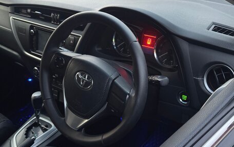 Toyota Auris II, 2012 год, 940 000 рублей, 3 фотография