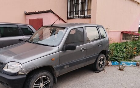 Chevrolet Niva I рестайлинг, 2004 год, 275 000 рублей, 3 фотография