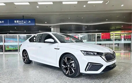 Skoda Octavia IV, 2023 год, 2 280 000 рублей, 1 фотография
