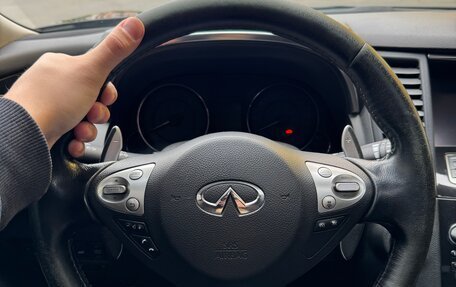 Infiniti QX70, 2015 год, 2 450 000 рублей, 12 фотография
