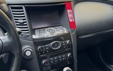Infiniti QX70, 2015 год, 2 450 000 рублей, 11 фотография