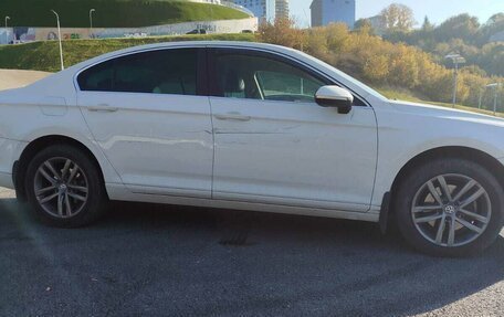 Volkswagen Passat B8 рестайлинг, 2019 год, 1 800 000 рублей, 3 фотография