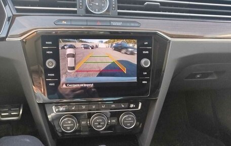 Volkswagen Passat B8 рестайлинг, 2019 год, 1 800 000 рублей, 9 фотография