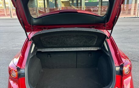 Mazda Axela, 2015 год, 1 088 000 рублей, 19 фотография