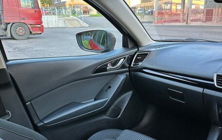 Mazda Axela, 2015 год, 1 088 000 рублей, 35 фотография
