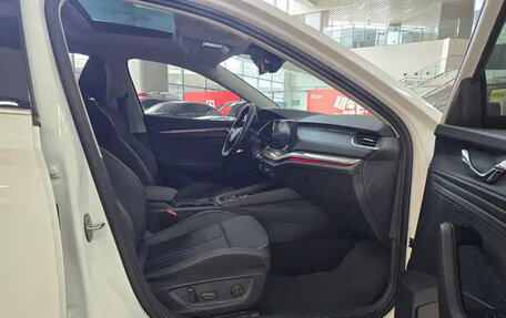Skoda Octavia IV, 2023 год, 2 280 000 рублей, 16 фотография