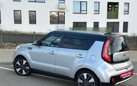 KIA Soul II рестайлинг, 2017 год, 1 295 000 рублей, 6 фотография