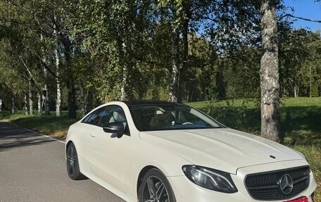Mercedes-Benz E-Класс, 2017 год, 3 300 000 рублей, 2 фотография