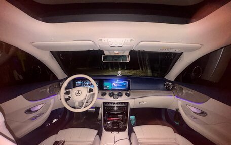 Mercedes-Benz E-Класс, 2017 год, 3 300 000 рублей, 26 фотография