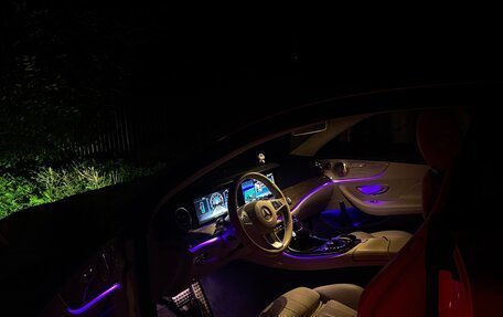 Mercedes-Benz E-Класс, 2017 год, 3 300 000 рублей, 23 фотография