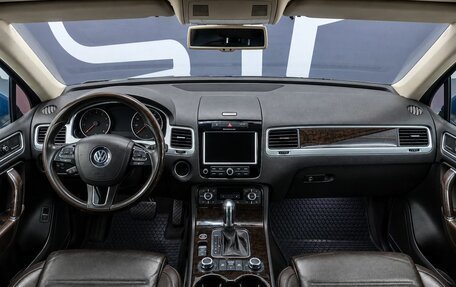 Volkswagen Touareg III, 2011 год, 2 179 000 рублей, 10 фотография