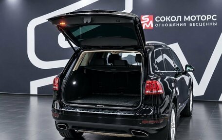 Volkswagen Touareg III, 2011 год, 2 179 000 рублей, 8 фотография