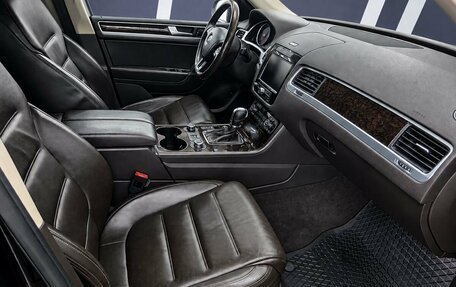 Volkswagen Touareg III, 2011 год, 2 179 000 рублей, 12 фотография