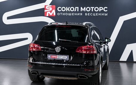 Volkswagen Touareg III, 2011 год, 2 179 000 рублей, 6 фотография