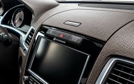 Volkswagen Touareg III, 2011 год, 2 179 000 рублей, 16 фотография