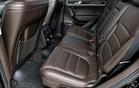 Volkswagen Touareg III, 2011 год, 2 179 000 рублей, 22 фотография