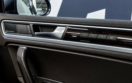 Volkswagen Touareg III, 2011 год, 2 179 000 рублей, 17 фотография