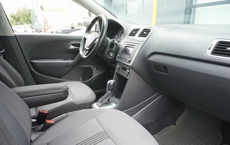 Volkswagen Polo VI (EU Market), 2016 год, 710 000 рублей, 11 фотография