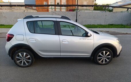Renault Sandero II рестайлинг, 2018 год, 1 260 000 рублей, 3 фотография
