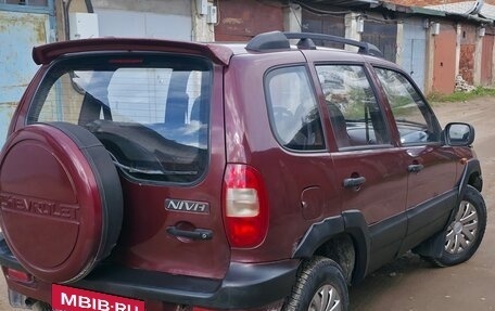 Chevrolet Niva I рестайлинг, 2004 год, 170 000 рублей, 2 фотография