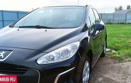 Peugeot 308 II, 2011 год, 490 000 рублей, 2 фотография