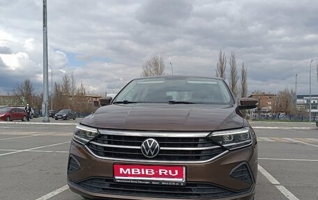 Volkswagen Polo VI (EU Market), 2022 год, 1 980 000 рублей, 1 фотография