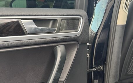 Volkswagen Touareg III, 2011 год, 2 150 000 рублей, 13 фотография