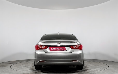 Hyundai Sonata VI, 2011 год, 949 000 рублей, 6 фотография