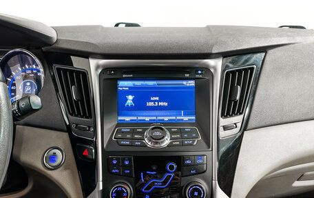 Hyundai Sonata VI, 2011 год, 949 000 рублей, 16 фотография