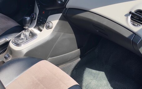 Chevrolet Cruze II, 2012 год, 699 999 рублей, 3 фотография