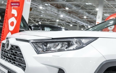 Toyota RAV4, 2021 год, 3 449 700 рублей, 2 фотография