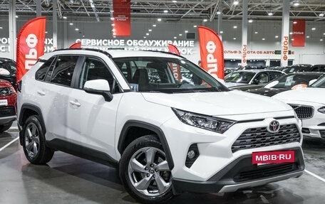 Toyota RAV4, 2021 год, 3 449 700 рублей, 4 фотография
