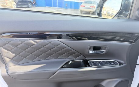Mitsubishi Outlander III рестайлинг 3, 2022 год, 3 100 000 рублей, 19 фотография