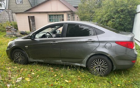 Hyundai Solaris II рестайлинг, 2012 год, 440 000 рублей, 2 фотография